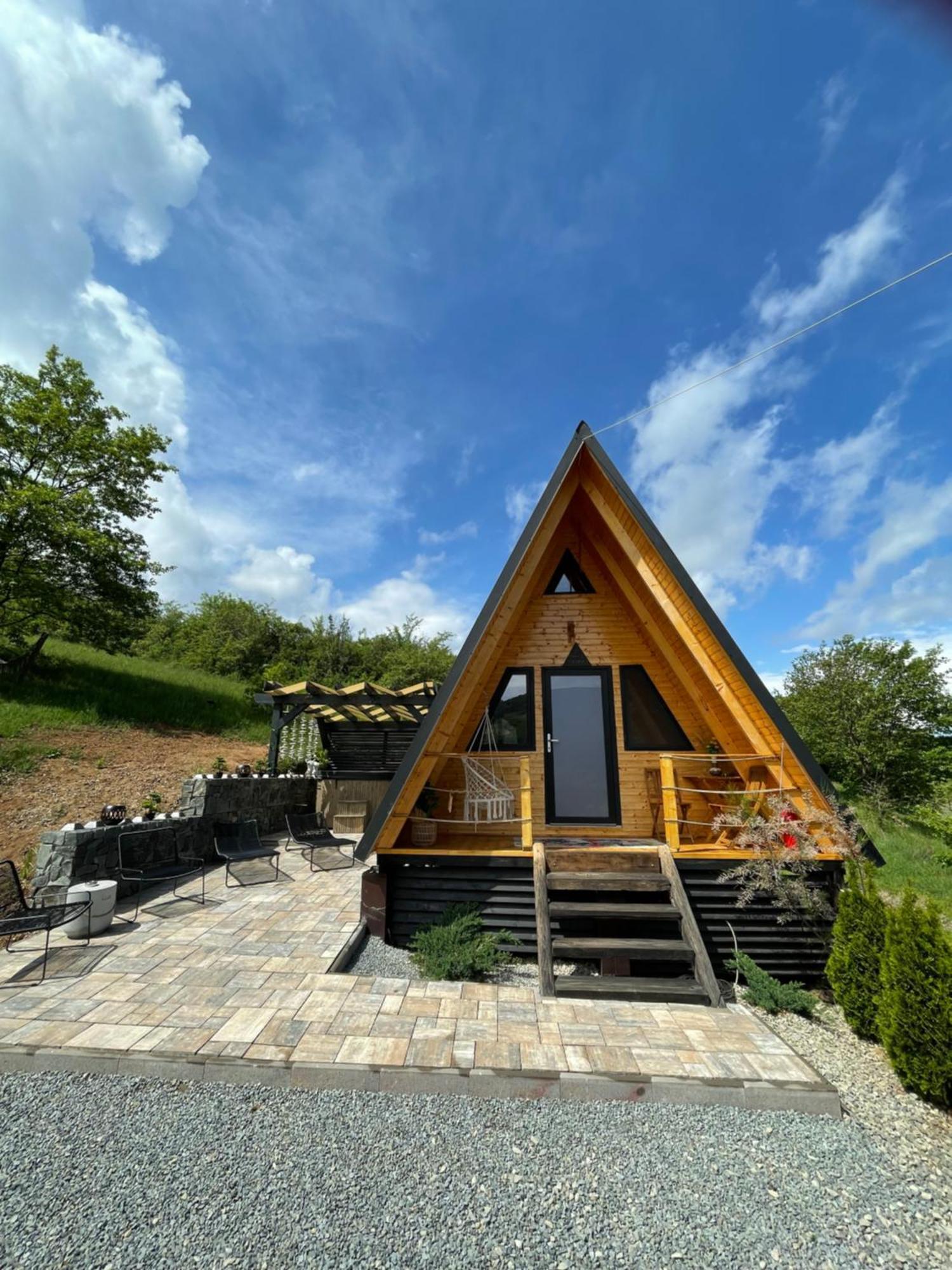 A Frame 1 Transalpina Hotel Petresti Ngoại thất bức ảnh