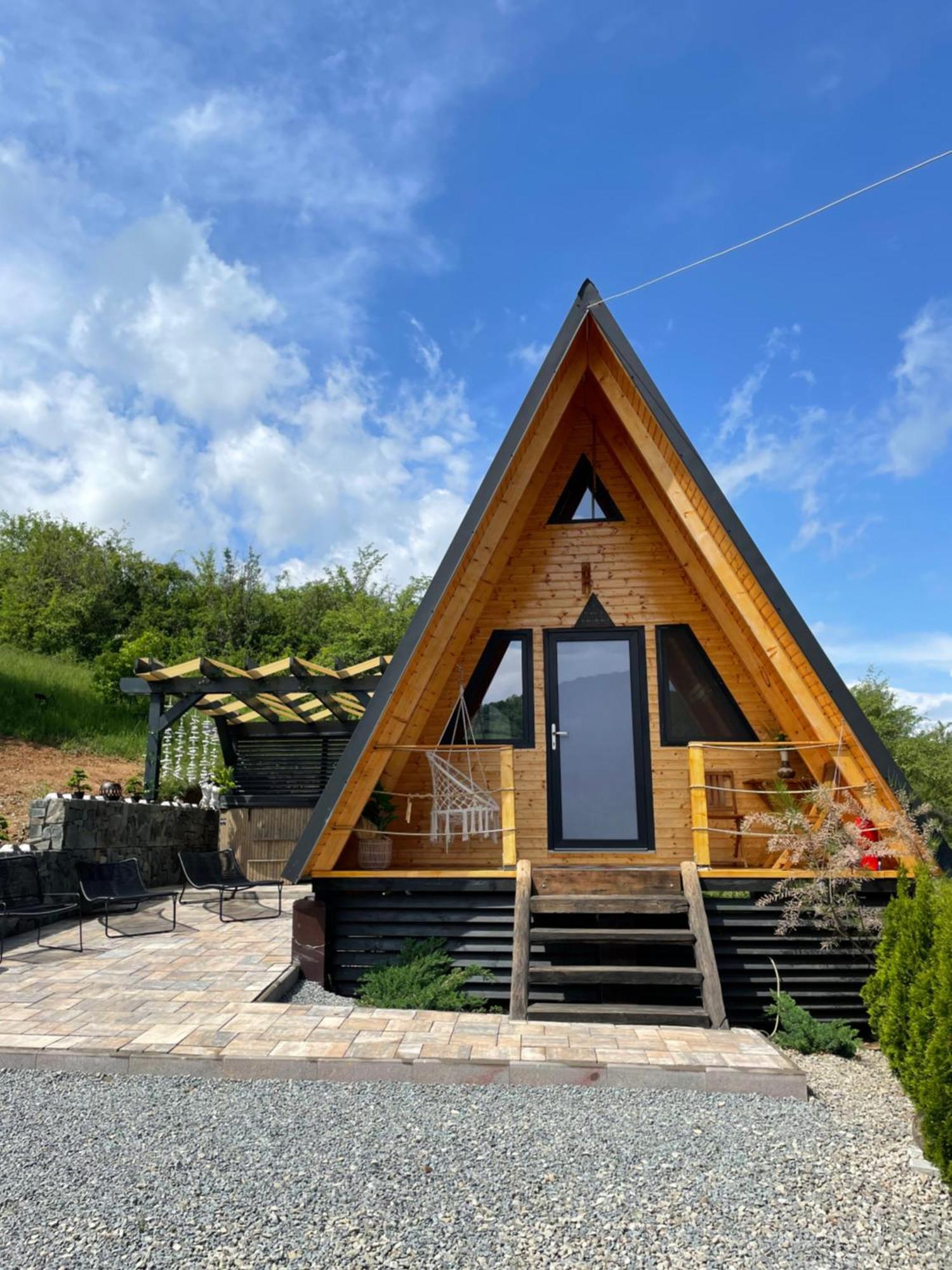 A Frame 1 Transalpina Hotel Petresti Ngoại thất bức ảnh