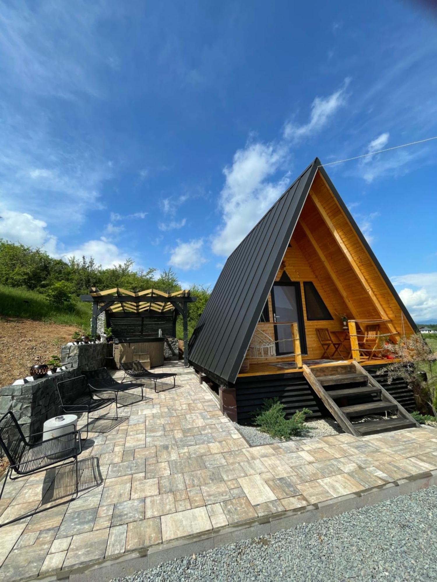 A Frame 1 Transalpina Hotel Petresti Ngoại thất bức ảnh